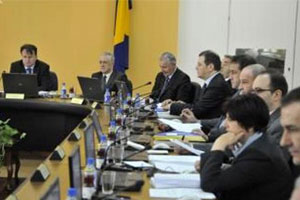 Ministri pučističke vlade u startu sebi namakli po dodatnih 1.500 KM