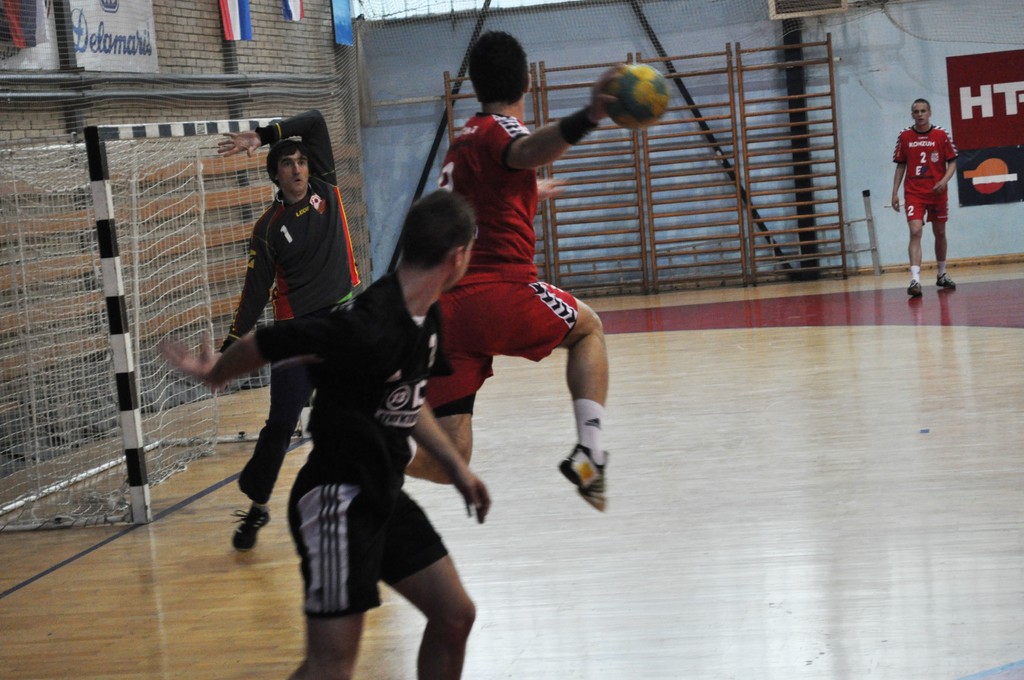 HMRK “Zrinjski” svladao Leotar 27:26