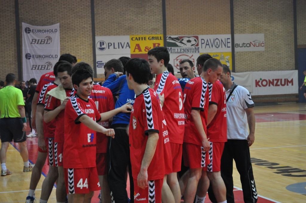 HMRK Zrinjski - RK Velež 31:25 (18:12)