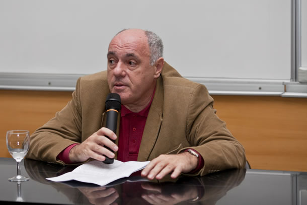 PUHOVSKI Željko Komšić nije političar s kojim se može ozbiljno razgovarati