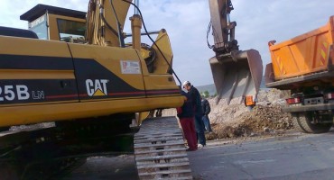 Mostar: Autobus visio nad provalijom, za dlaku izbjegnuta teška nesreća