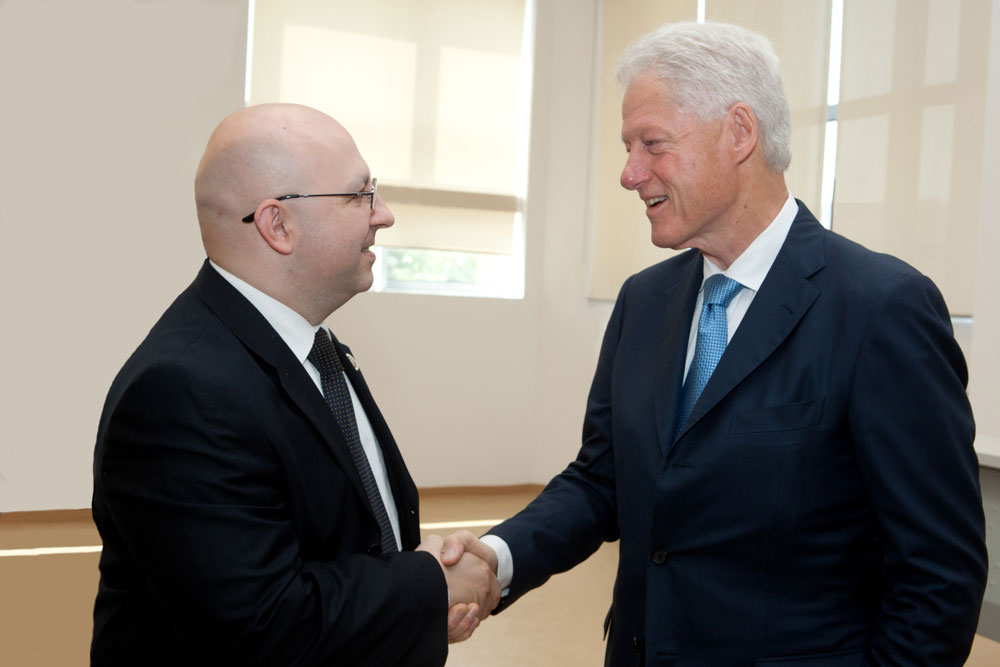 Predsjednik Clinton zadovoljan razvojem AUBiH-a