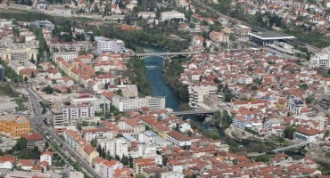 Mostar: Devetero Brajkovića živi od 300 maraka