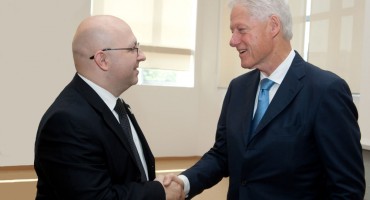 Predsjednik Clinton zadovoljan razvojem AUBiH-a