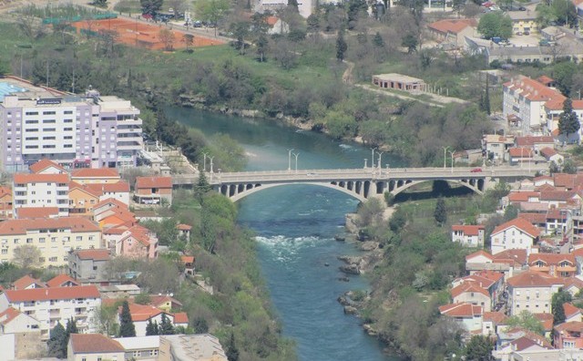 Mostar: Čovjek pao na pećine Neretve, spasio ga hrabri građanin