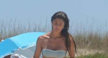 Sexy Belen Rodriguez na odmoru sa Fabrizijem Coronom u Španjolskoj