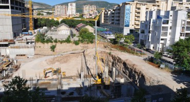 VLADA FBIH DALA SIGNAL Grad Mostar ide po 11,5 milijuna maraka kredita za dvoranu