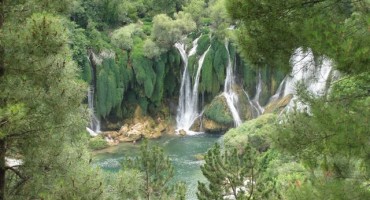 Prirodne ljepote Ljubuškog kraja: Kravice  i Božjak