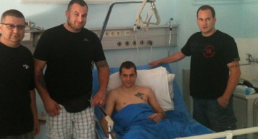 Torcidaši posjetili Dragu Gabrića: 'Već sam spreman za povratak na teren!'