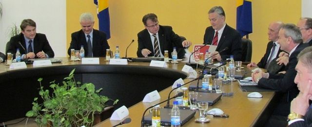 "Ne podrži li SDA proračun izbacit ćemo ih iz vlasti", Tihić: Koalicija SDA- SDP nema alternativu