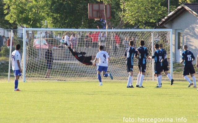 Belgijski U19 reprezentativac Toni Sušić na probi u Hajduku