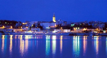Beograd: Ledena lavina 'gazi' sve pred sobom, potonuo brod-restoran