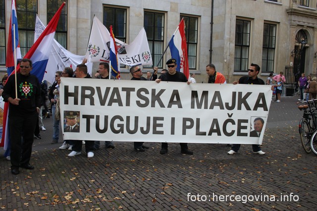 Eksuzivno: Hercegovina.info na velikom prosvjedu Hrvata u Haagu