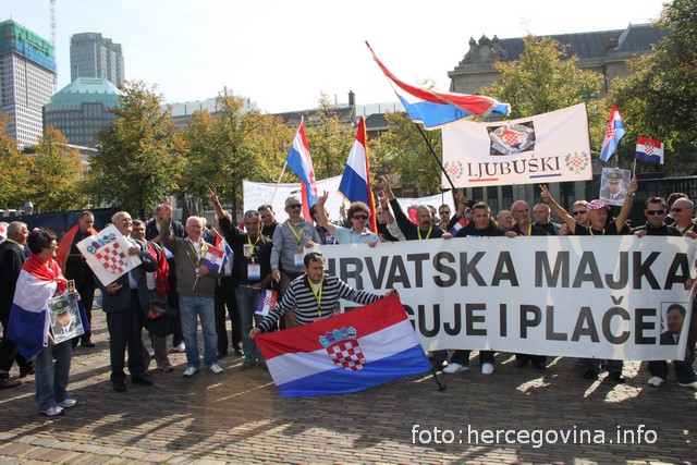 Eksuzivno: Hercegovina.info na velikom prosvjedu Hrvata u Haagu