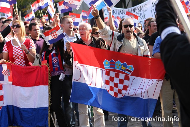 Eksuzivno: Hercegovina.info na velikom prosvjedu Hrvata u Haagu