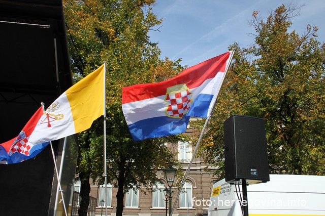 Eksuzivno: Hercegovina.info na velikom prosvjedu Hrvata u Haagu