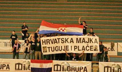 Ljubuški: Navijačima Izviđača zabranjen unos hrvatske zastave u dvoranu