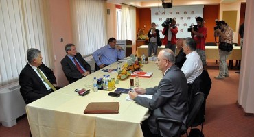 Bh. lideri pristali na tajni plan: Dvije federalne jedinice i dva distrikta, ukidaju se entiteti!?