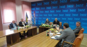 Počeo sastanak stranačkih lidera 