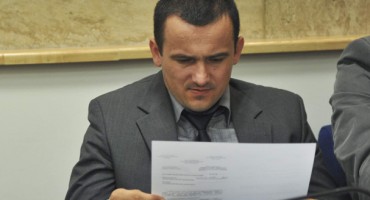 Ministru rada i socijalne politike FBiH Vjekoslavu Čamberu prijeti do 10 godina zatvora zbog učilica