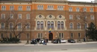 Sarajevo: Muškarac prijetio da će se spaliti ispred zgrade Predsjedništva BiH