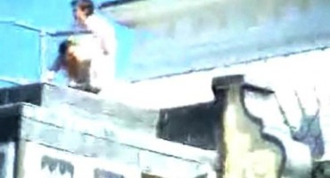 Studenti se seksali na krovu sveučilišta