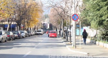 Mostar, parking, Mostar, parking, pauk, policija, Mostar, promet