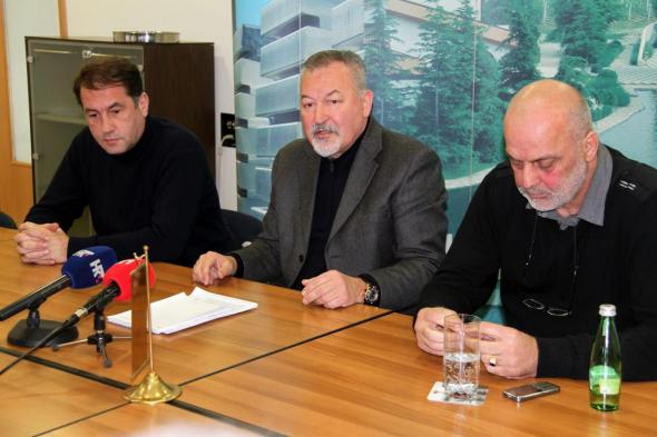 Bradvica: Ako uopće nema struje, neka je nema nikomu, pa ni Aluminiju, i neka zavlada potpuni mrak