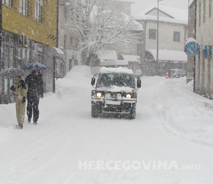NSRZB - Načelniče Kraljeviću: Il' je snijeg il' su labudovi…..