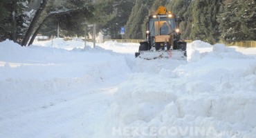 Mostar: Mobilizacija poduzeća koja imaju sredstva za raščišćavanje snijega 