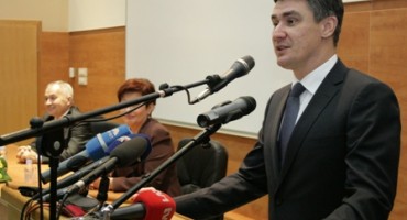 Premijer 'Zoki' popustio na sjednici Vlade