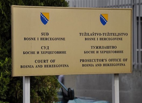 OPTUŽEN BIVŠI NAČELNIK CSB DOBOJ Nekoliko puta dolazio u kafić da bi silovao