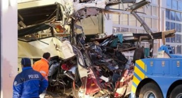 autobus, stravična prometna nesreča