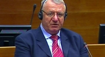 Šešelj NEĆE DRAGOVOLJNO u Den Haag