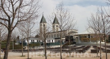 Međugorje, proljeće, Međugorje, turisti