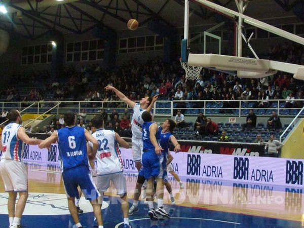 KK Igokea-HKK Široki Wwin 76:75