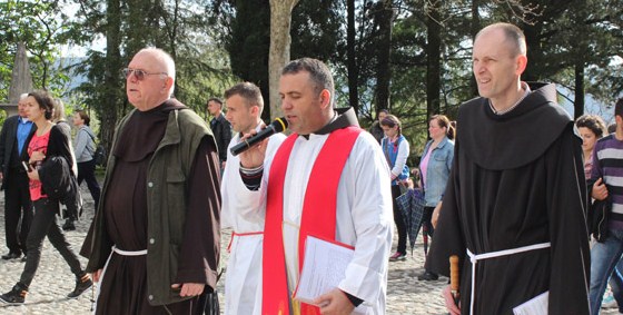 Križni put Uzarići- Široki Brijeg