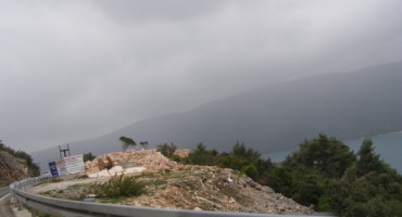 Neum: 'Osvježavanje' cesta za predstojeću turističku sezonu