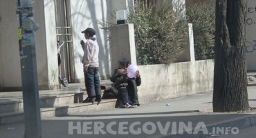 Mostar: Prosjaci i prosjačenje su svuda oko nas