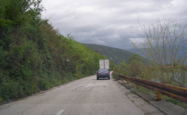 vozac-slepera-otezavao-promet-na-relaciji-he-mostar-vojno