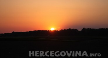 Prekrasan zalazak sunca u Slavoniji