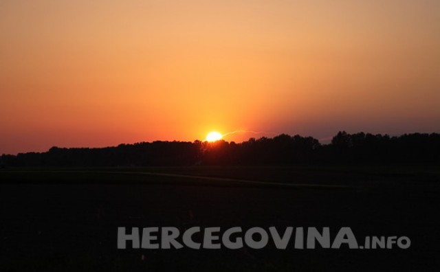 Prekrasan zalazak sunca u Slavoniji