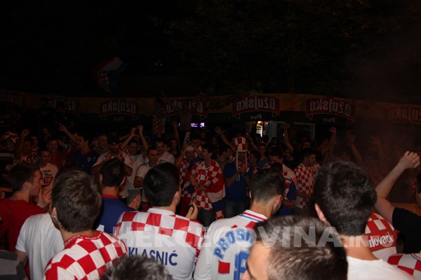 FOTO: Vatreno ludilo na ulicama Mostara