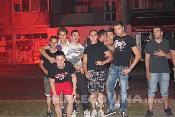 FOTO: Vatreno ludilo na ulicama Mostara