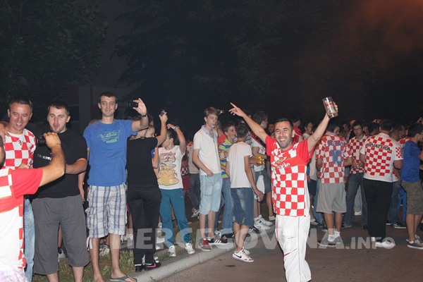 FOTO: Vatreno ludilo na ulicama Mostara