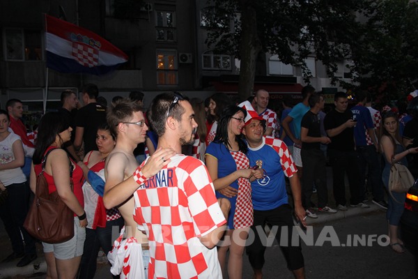 FOTO: Vatreno ludilo na ulicama Mostara