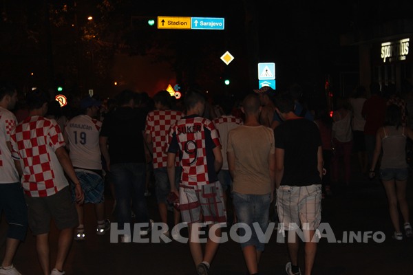 FOTO: Vatreno ludilo na ulicama Mostara
