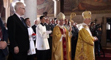 Hrvatska sramota: Više je ministara bilo na Gay prideu, nego na misi za Domovinu