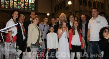 Slavlje prve Svete pričesti u župi sv. Nikole Tavelića u Nizozemskoj