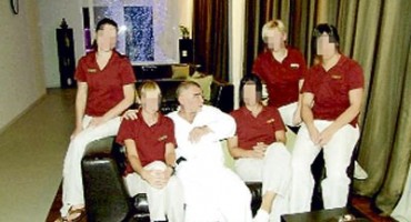 Stjepan Mesić jedan od VIP klijenata u lancu prostitucije?